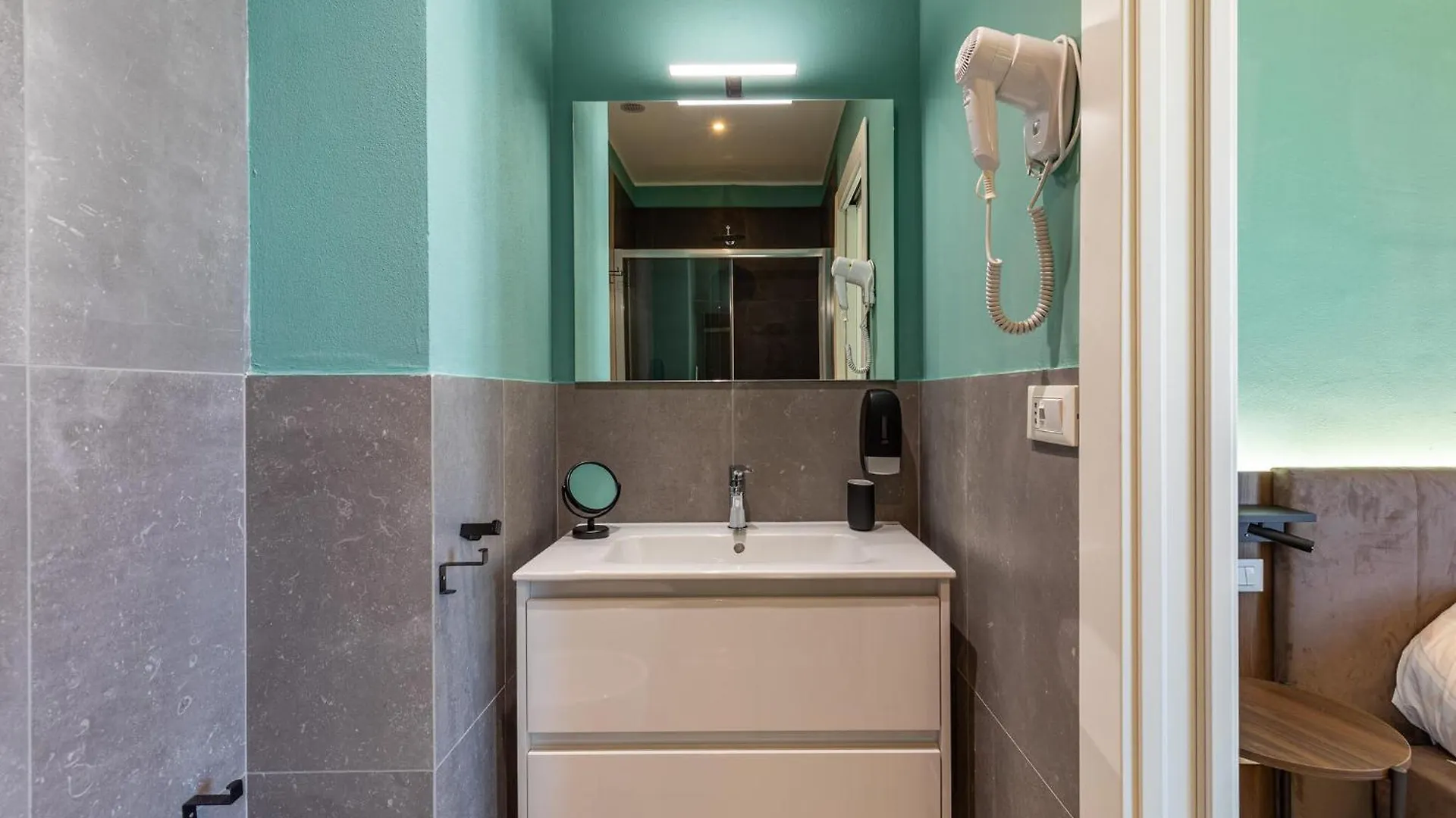 3 Bedroom Cozy Apartment In Scandicci