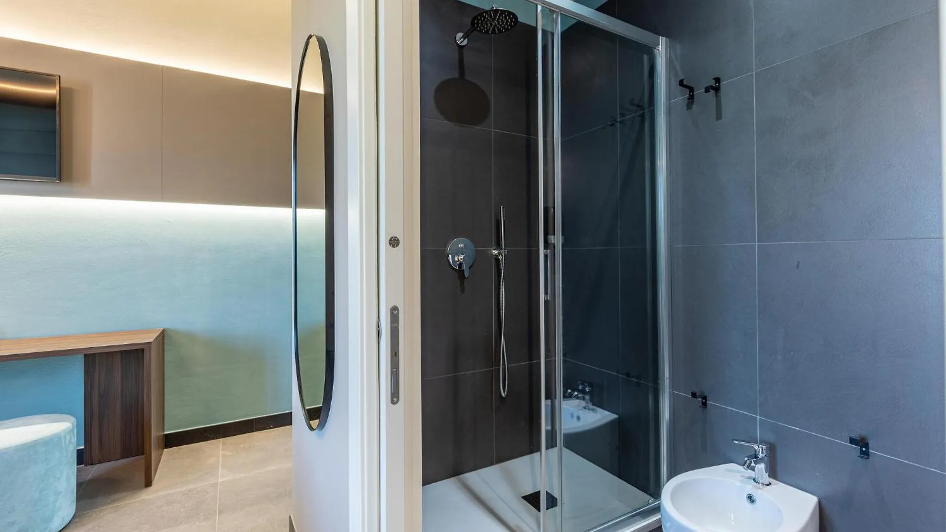 3 Bedroom Cozy Apartment In Scandicci 0*,
