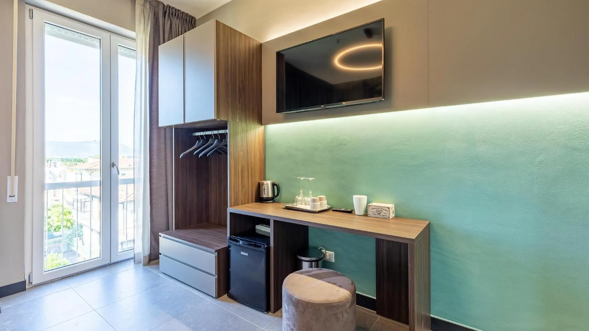 3 Bedroom Cozy Apartment In Scandicci 0*,