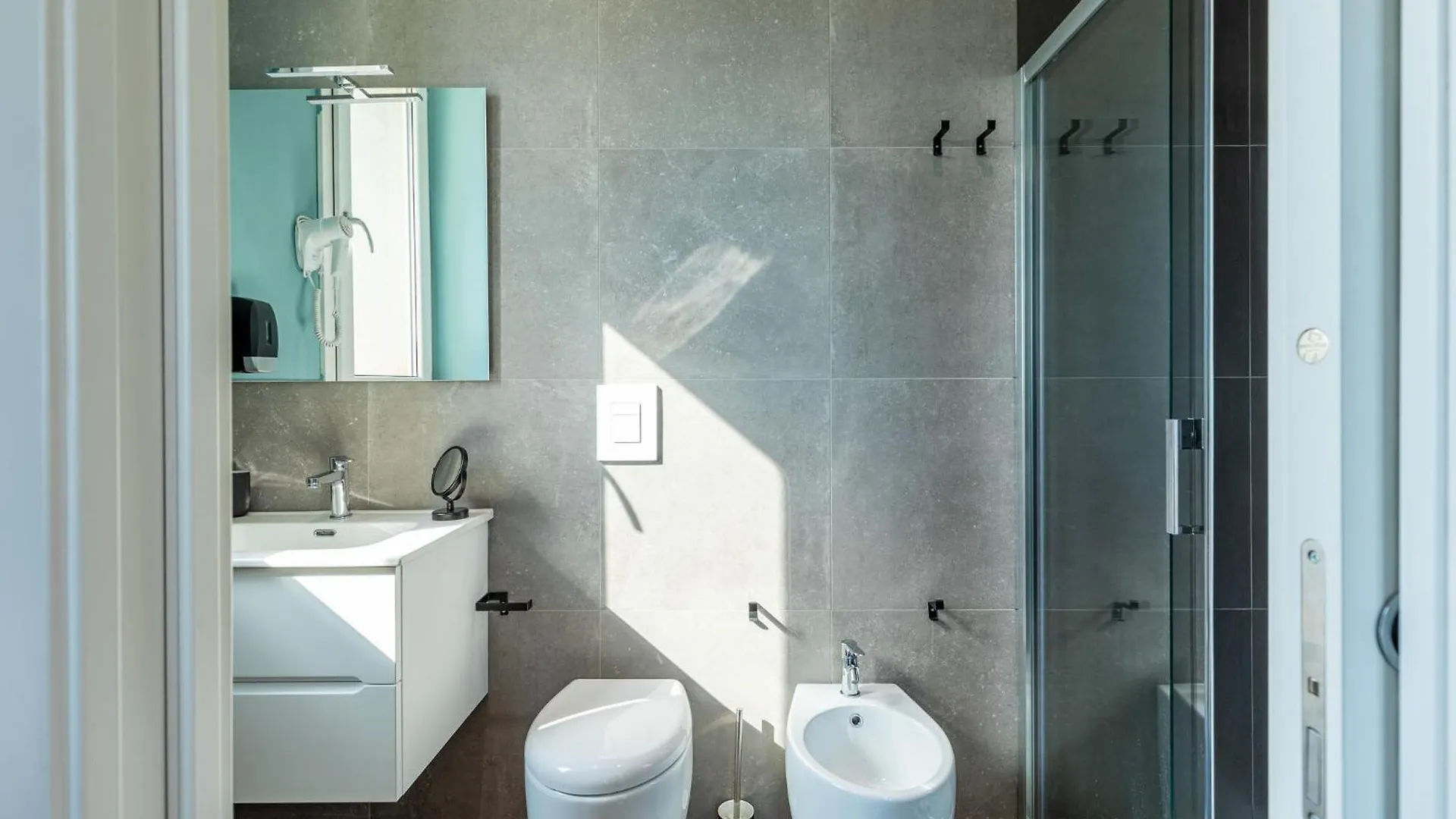 3 Bedroom Cozy Apartment In Scandicci Italia